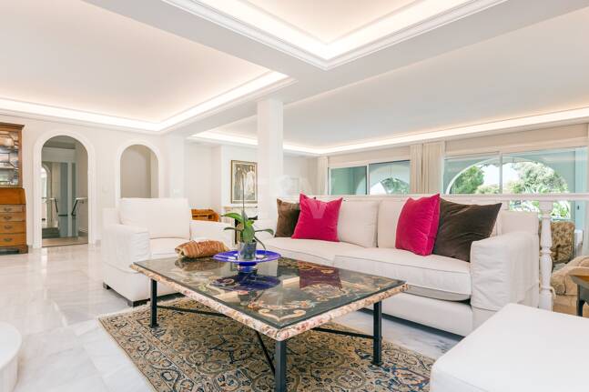 Elegant golffrontvilla i Rio Real Marbella