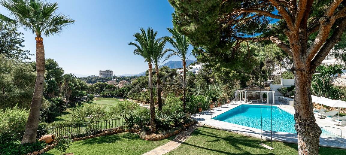 Elegant golffrontvilla i Rio Real Marbella