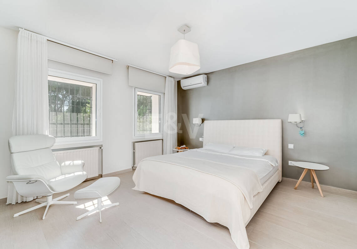 Elegancki Frontline Golf Villa w Rio Real