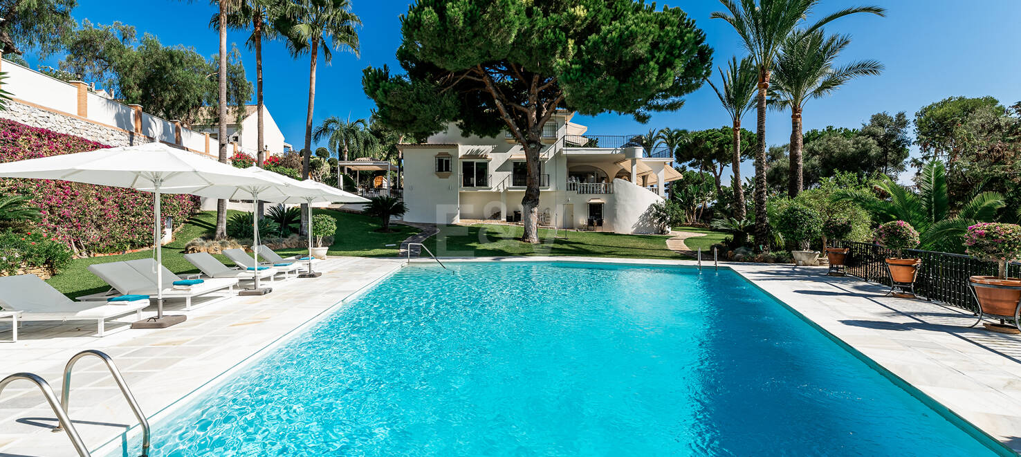Elegant golffrontvilla i Rio Real Marbella