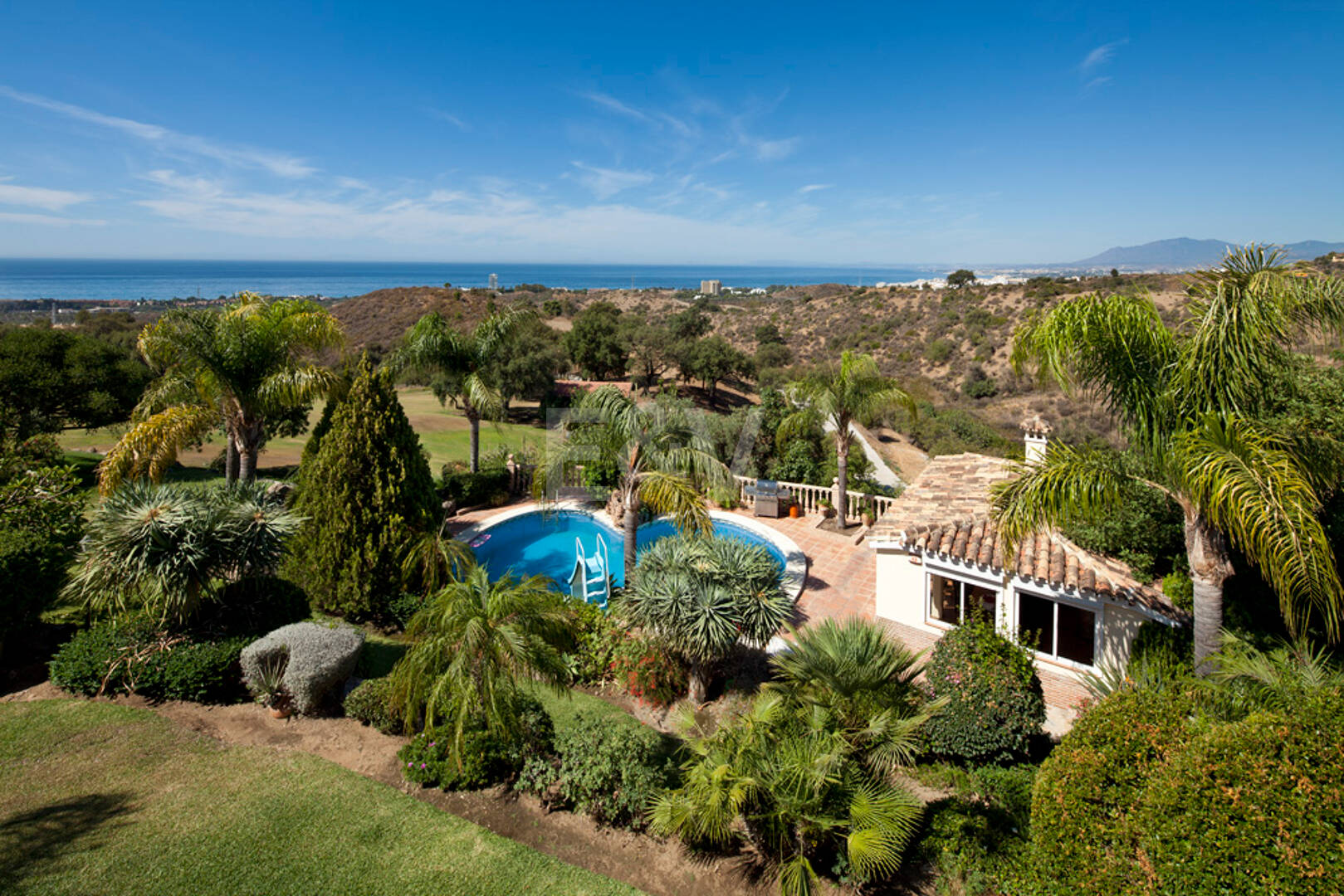 Villa mit Panoramablick in Los Altos de los Monteros