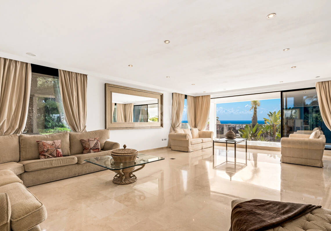 Magnífica villa in Elviria con impresionantes vistas al mar
