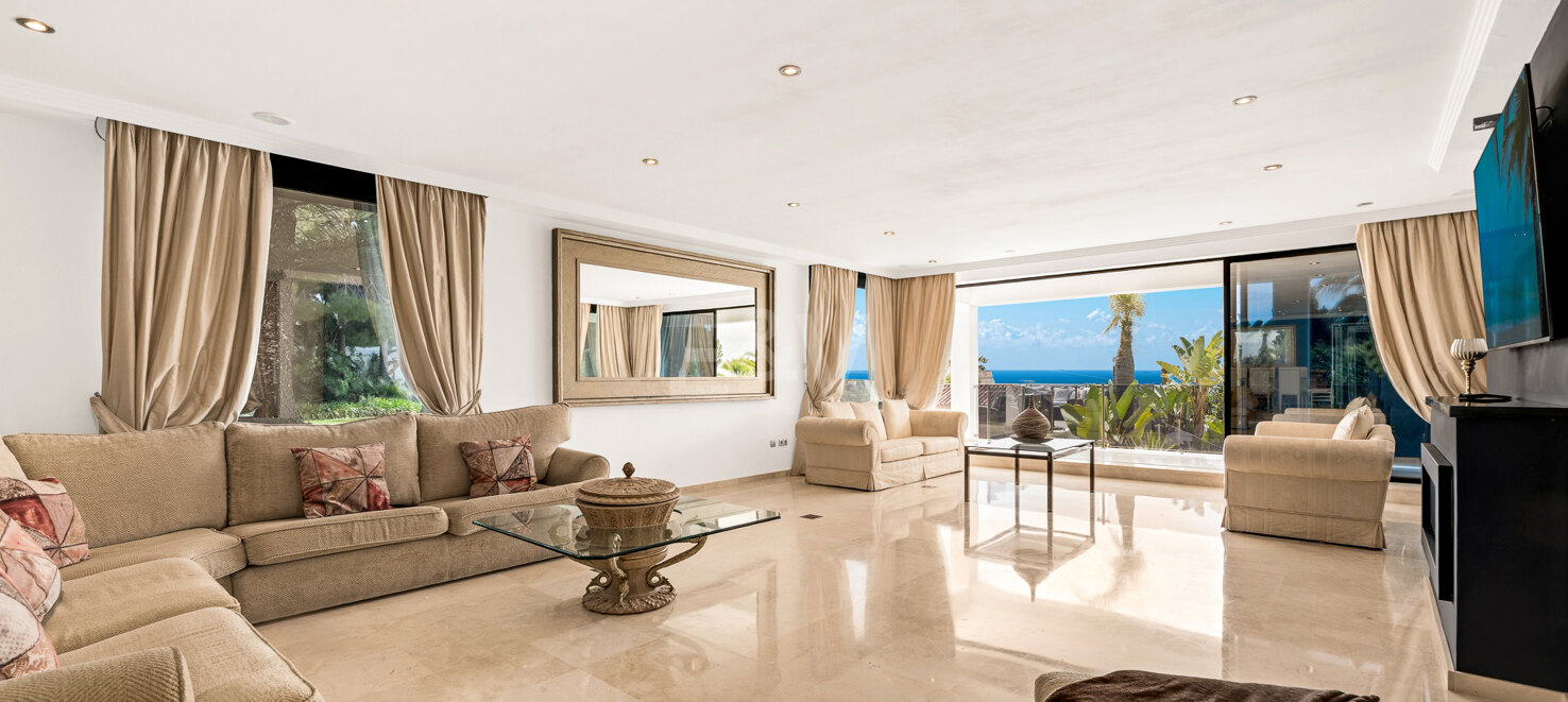 Magnificent Villa in Elviria with Stunning Sea Views