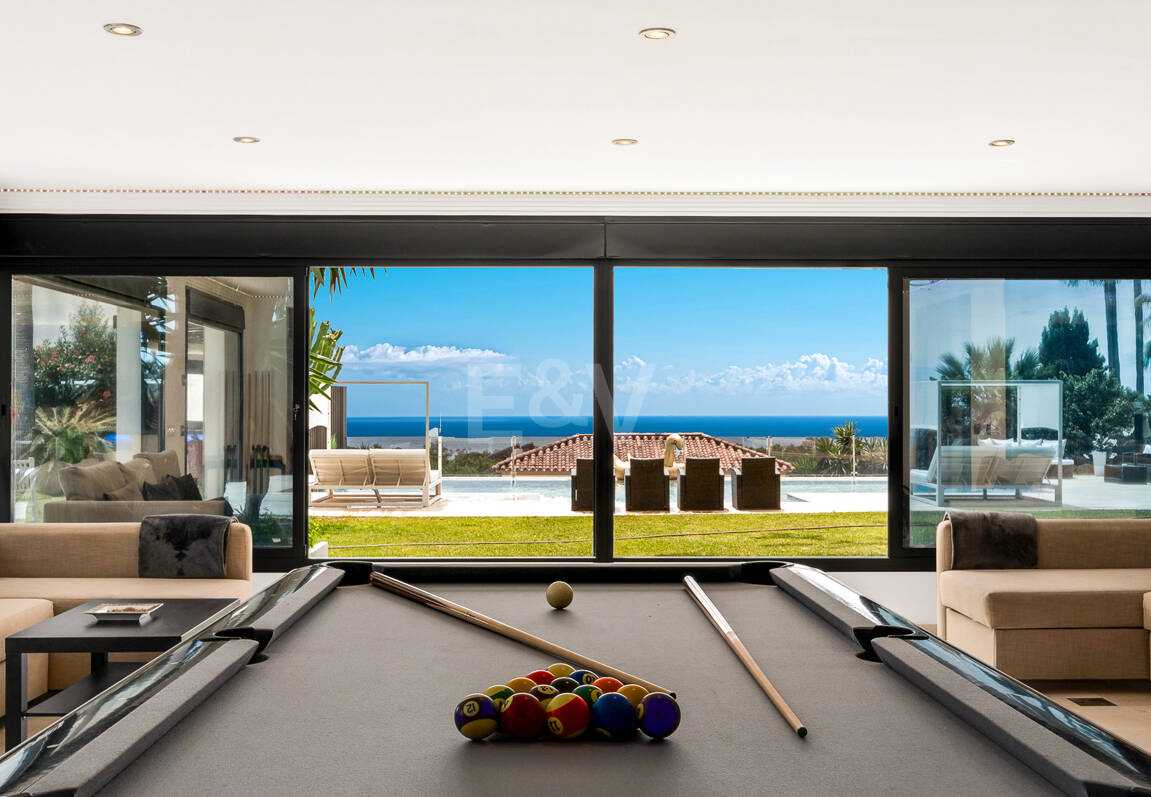 Magnifik Villa i Elviria med fantastisk havsutsikt