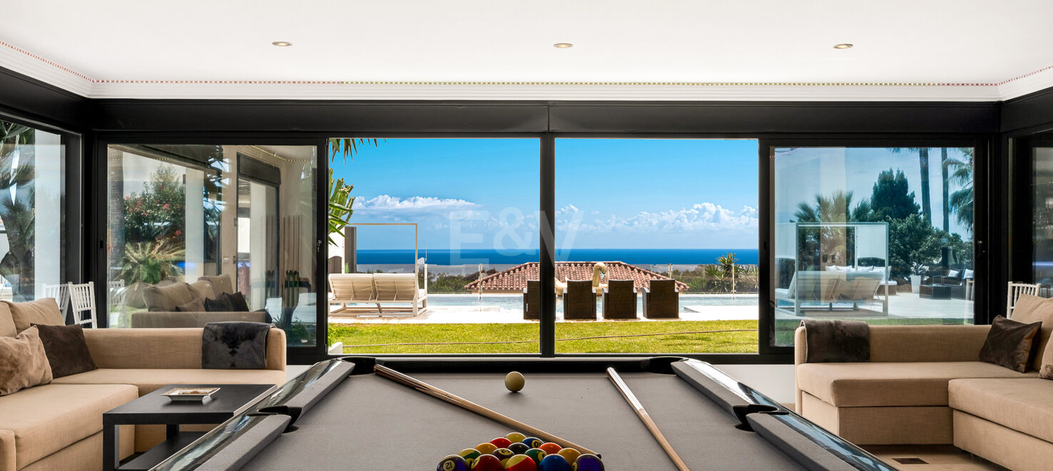 Magnificent Villa in Elviria with Stunning Sea Views