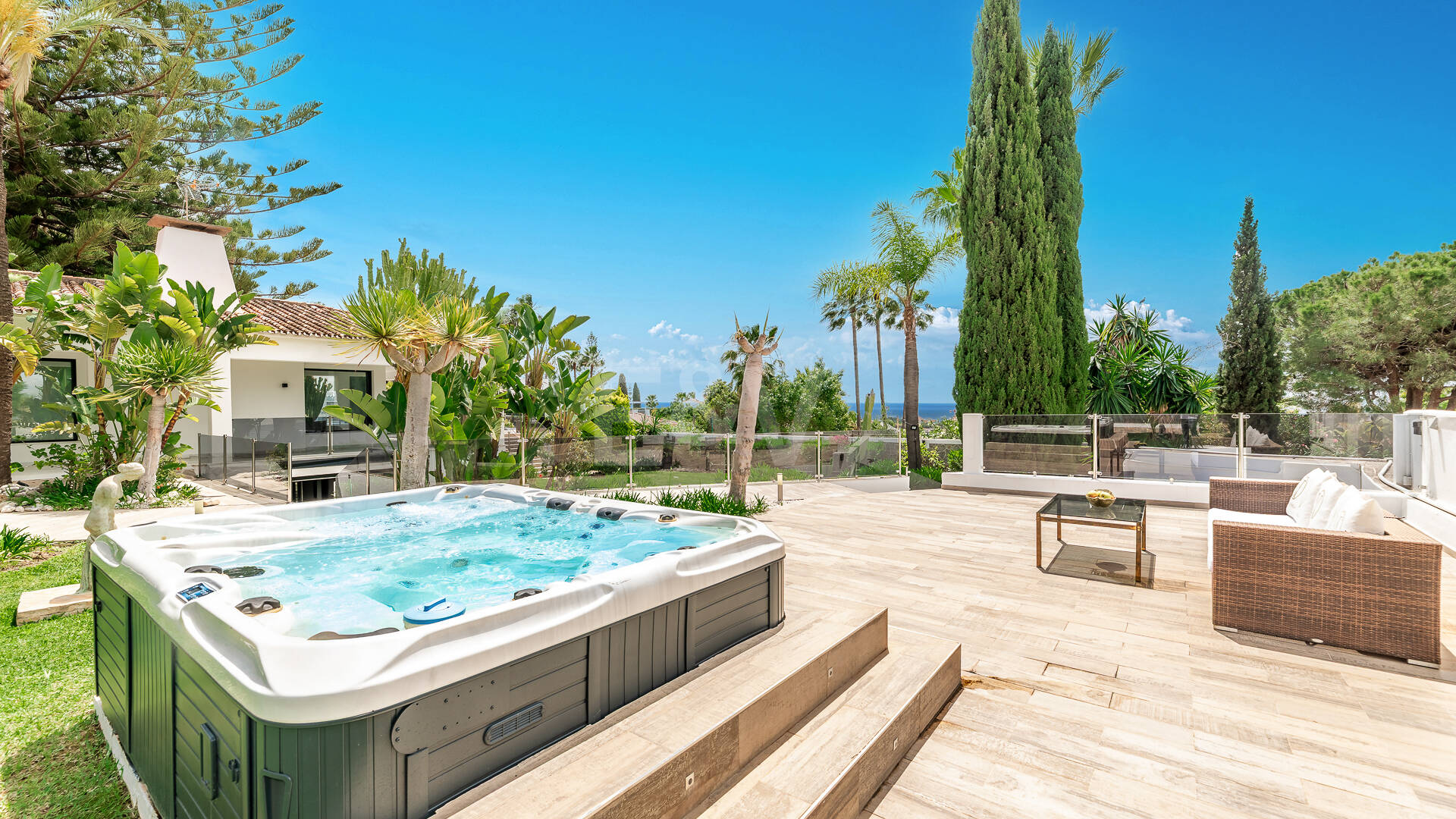 Magnifik Villa i Elviria med fantastisk havsutsikt