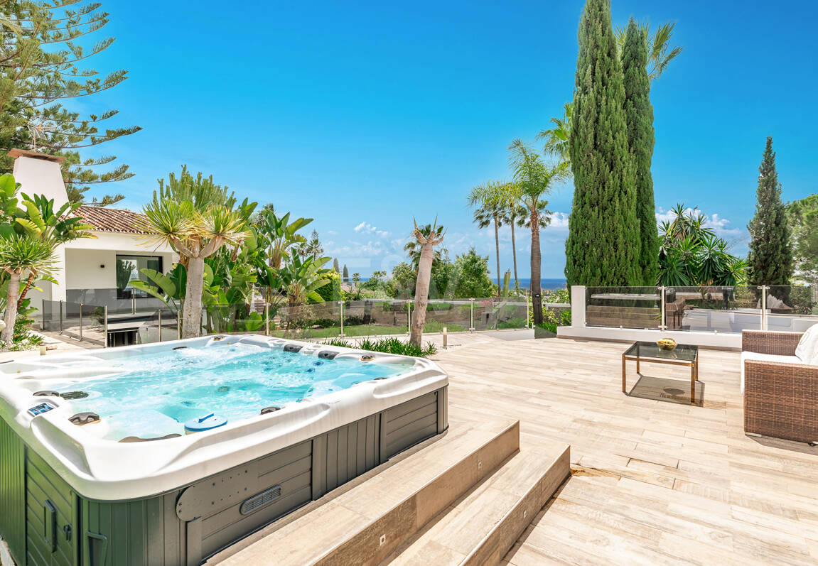 Magnifik Villa i Elviria med fantastisk havsutsikt