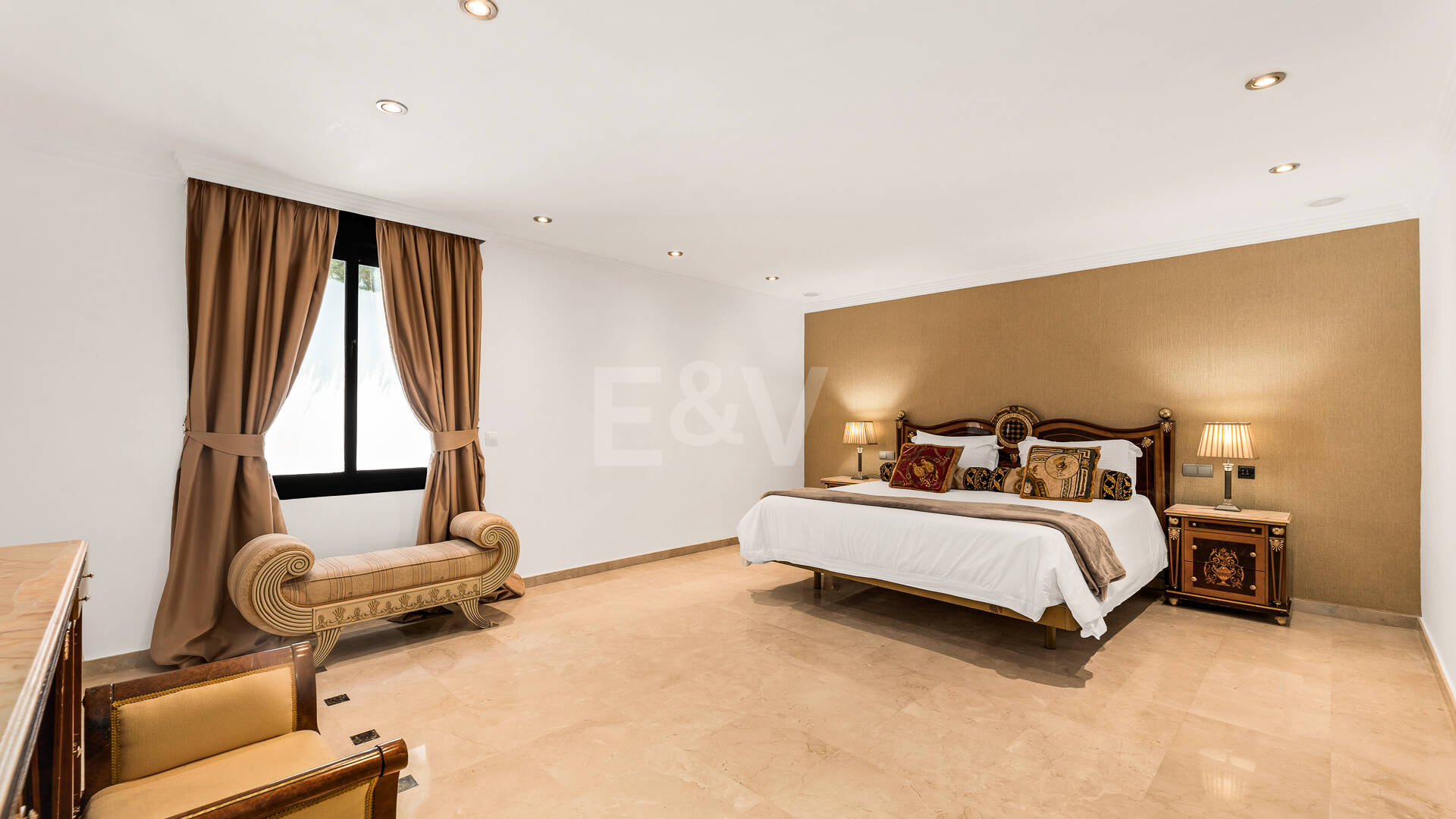 Magnifik Villa i Elviria med fantastisk havsutsikt