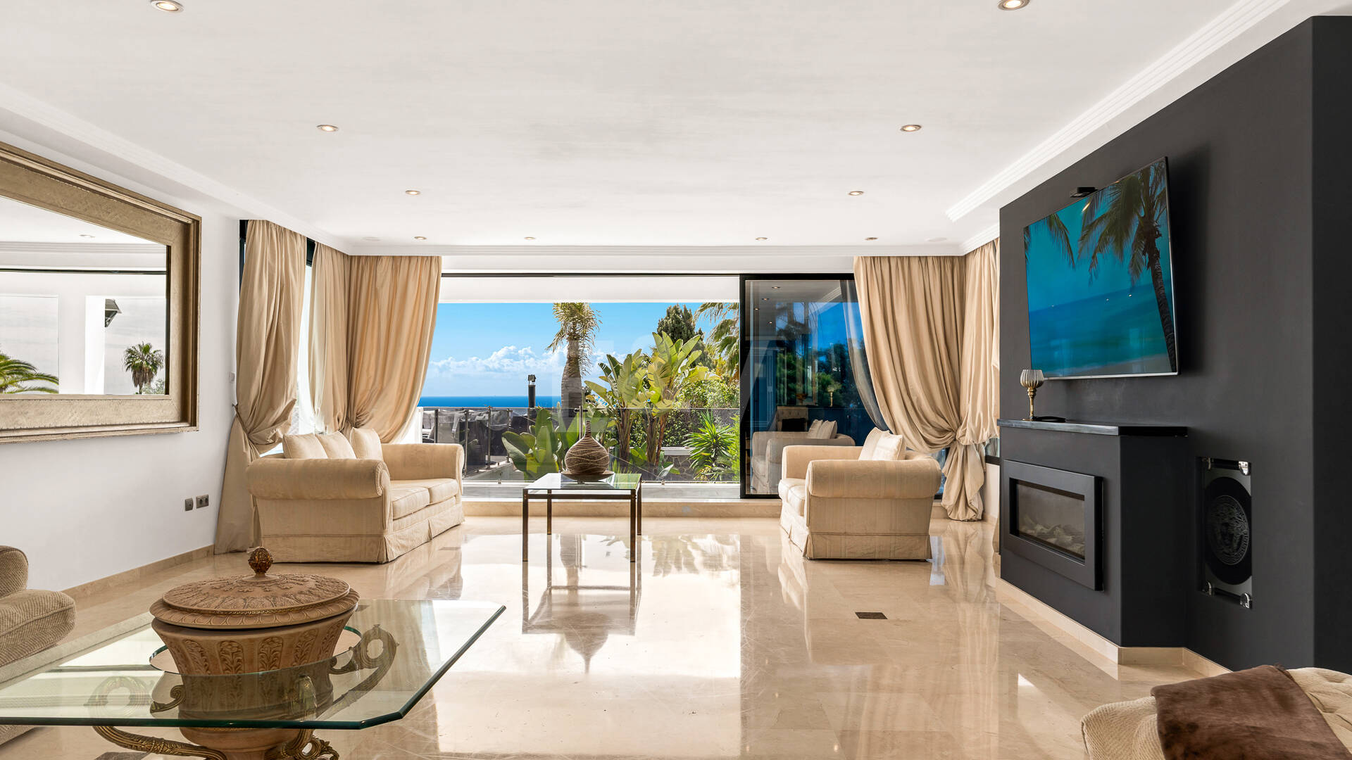 Magnifik Villa i Elviria med fantastisk havsutsikt