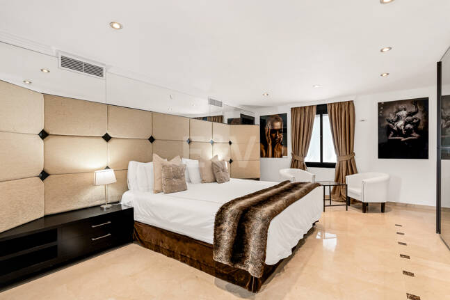 Magnifik Villa i Elviria med fantastisk havsutsikt