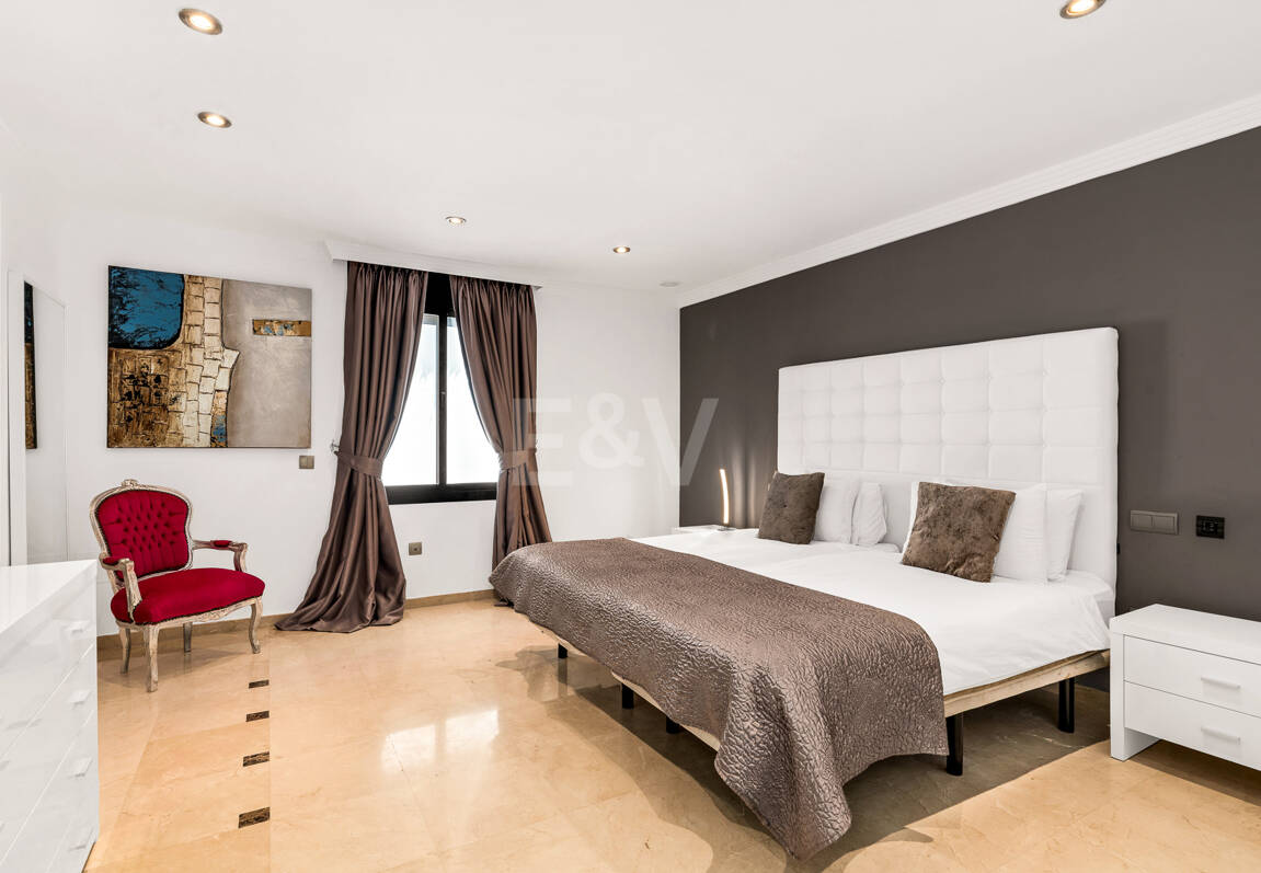 Magnifik Villa i Elviria med fantastisk havsutsikt