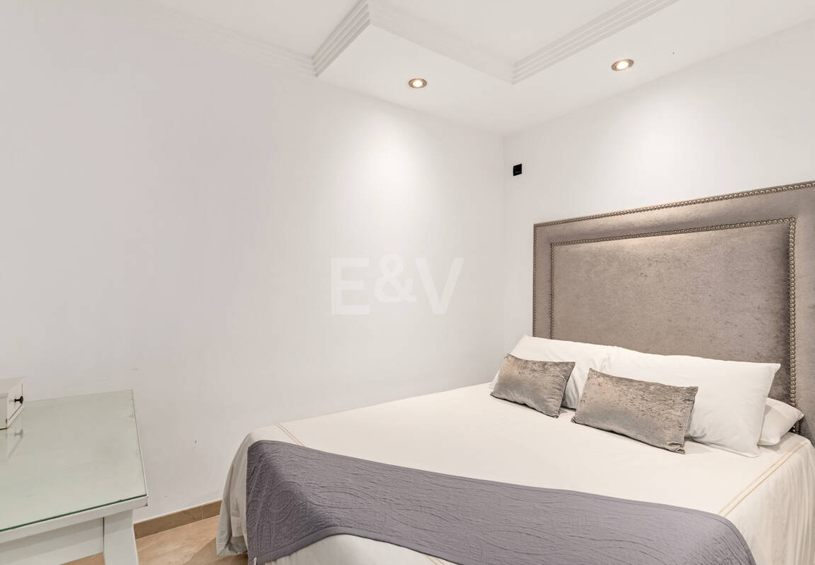 Magnifik Villa i Elviria med fantastisk havsutsikt