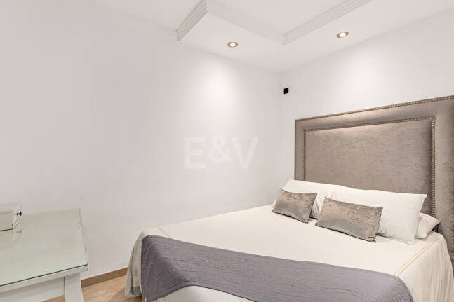 Magnifik Villa i Elviria med fantastisk havsutsikt