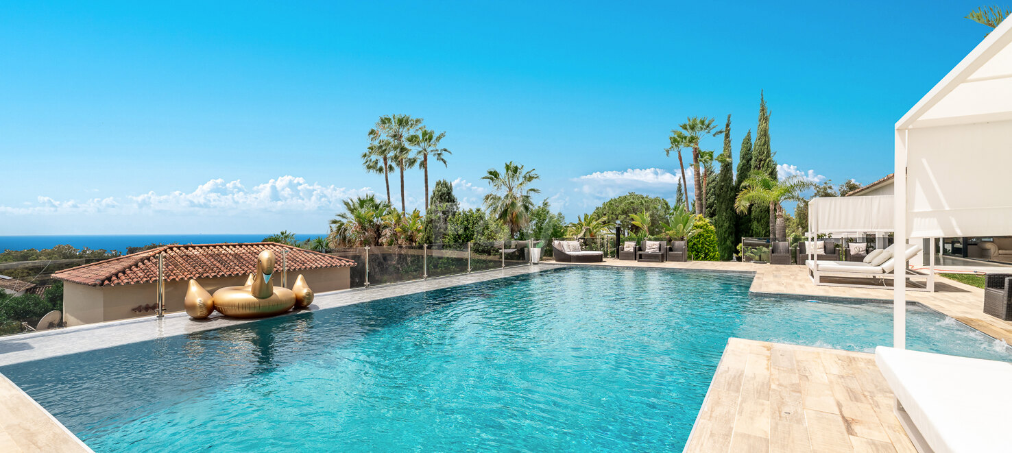Magnificent Villa in Elviria with Stunning Sea Views