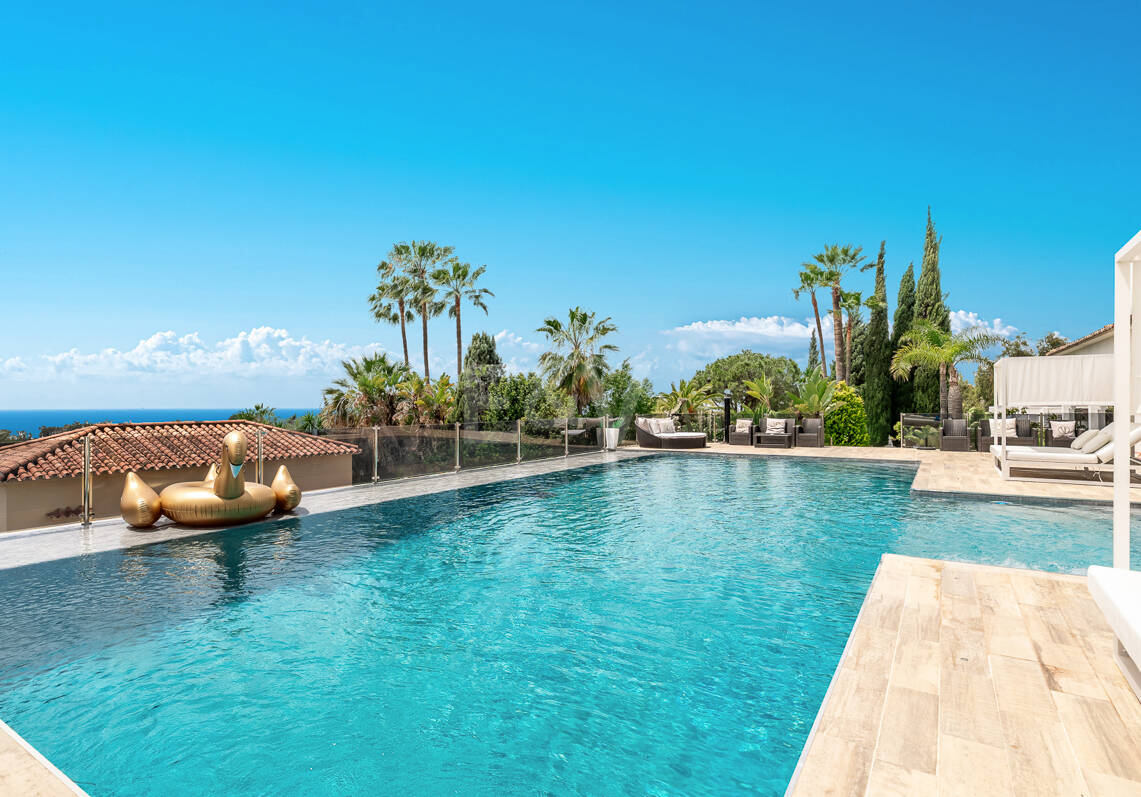 Magnífica villa in Elviria con impresionantes vistas al mar