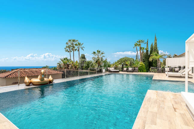 Magnifik Villa i Elviria med fantastisk havsutsikt