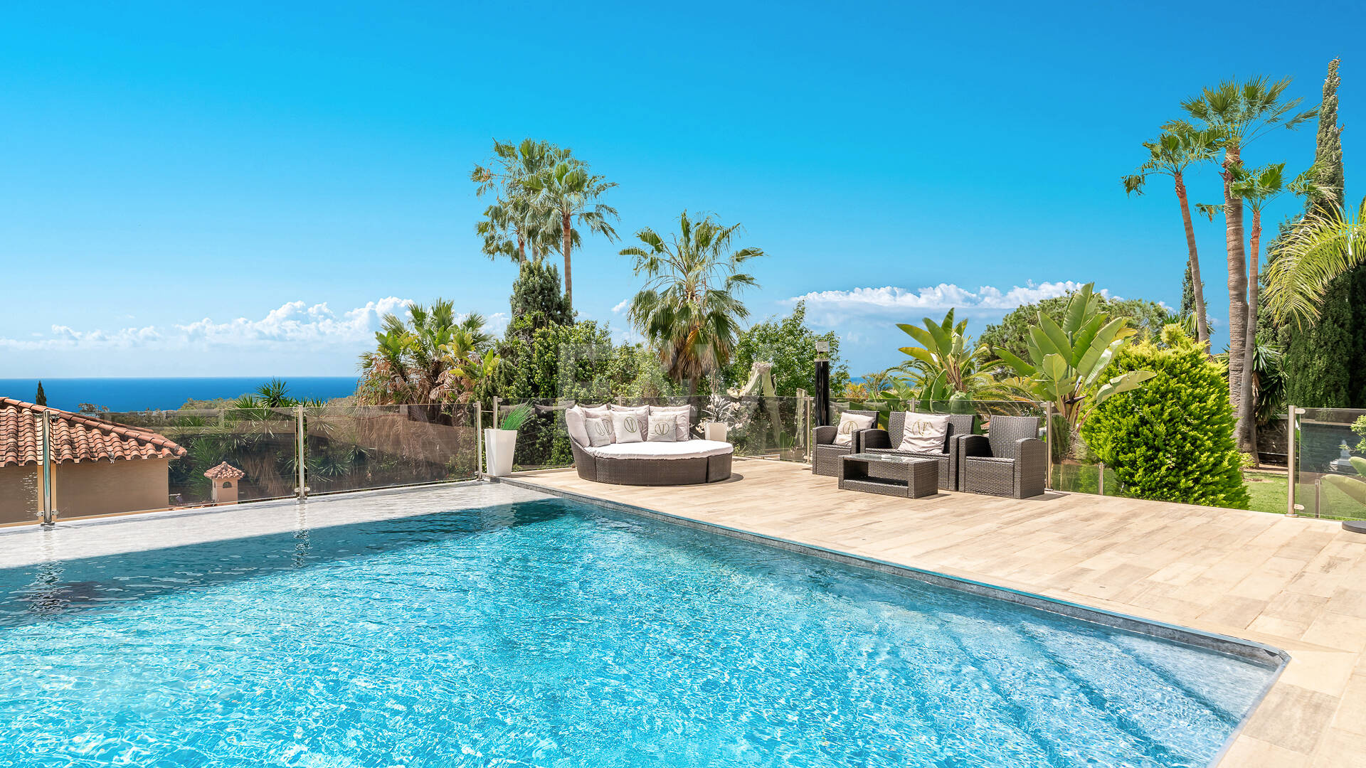 Herrliche Villa in Elviria mit einem fantastischen Meerblick