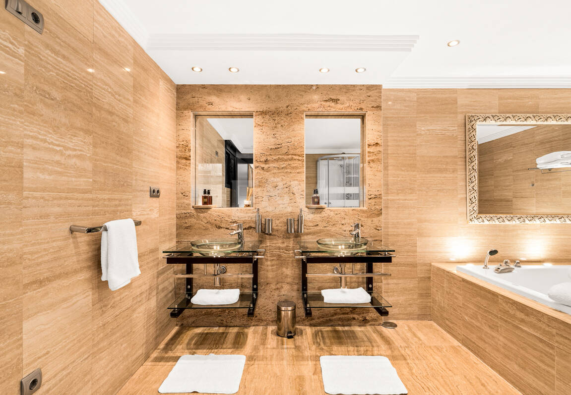 Magnifik Villa i Elviria med fantastisk havsutsikt