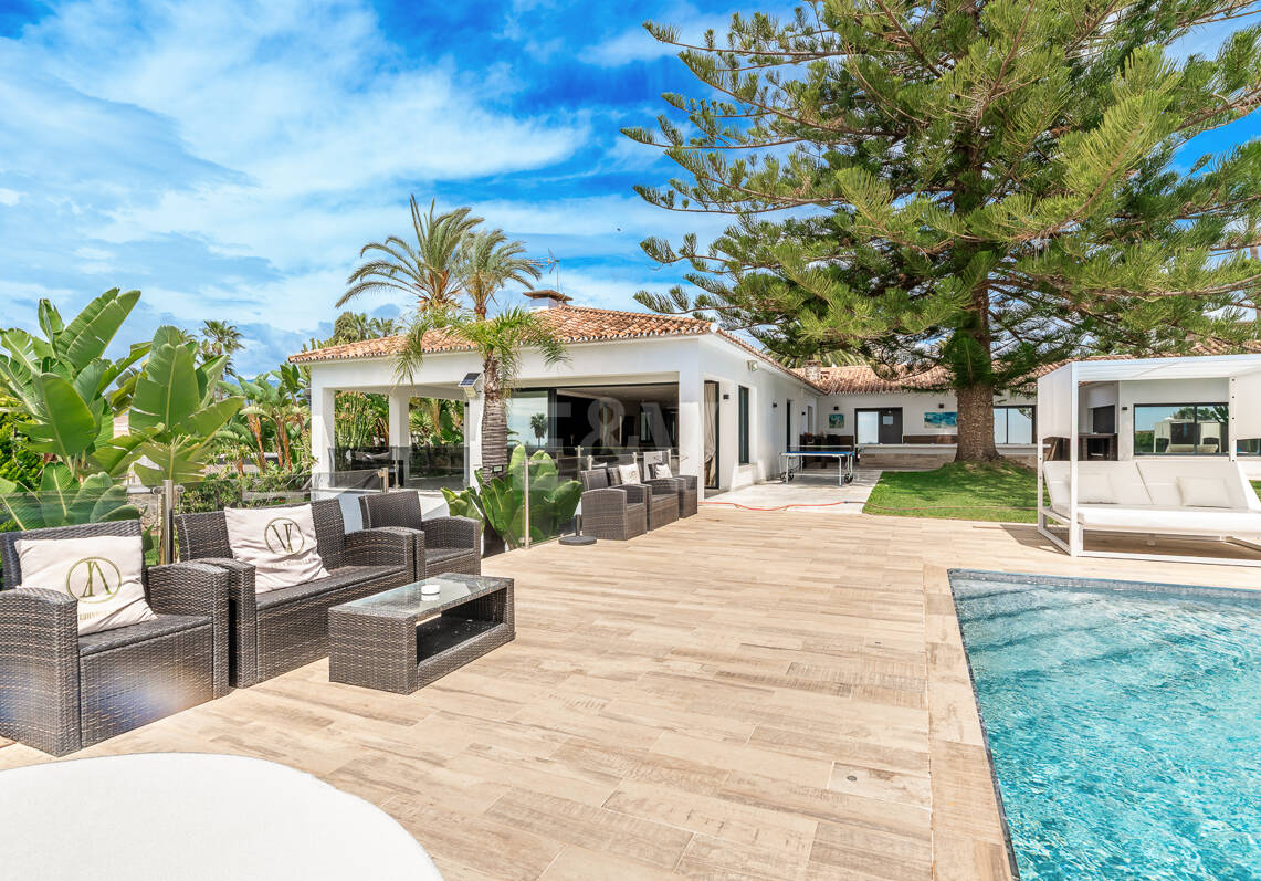 Magnífica villa in Elviria con impresionantes vistas al mar