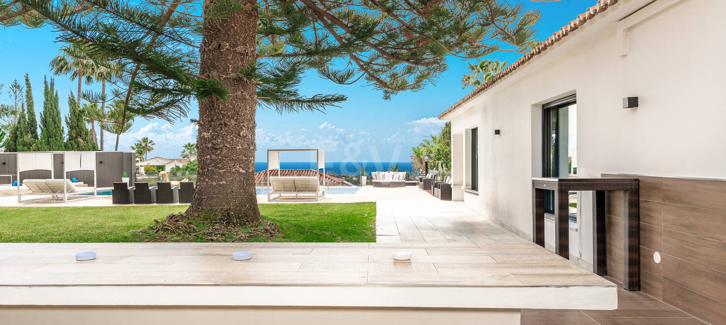 Magnificent Villa in Elviria with Stunning Sea Views