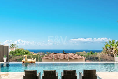 Magnifik Villa i Elviria med fantastisk havsutsikt