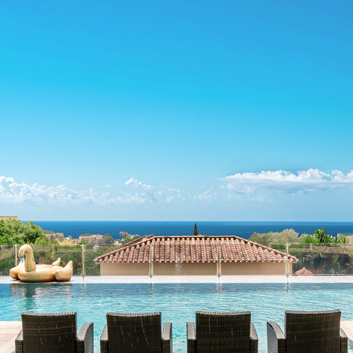 Magnificent Villa in Elviria with Stunning Sea Views