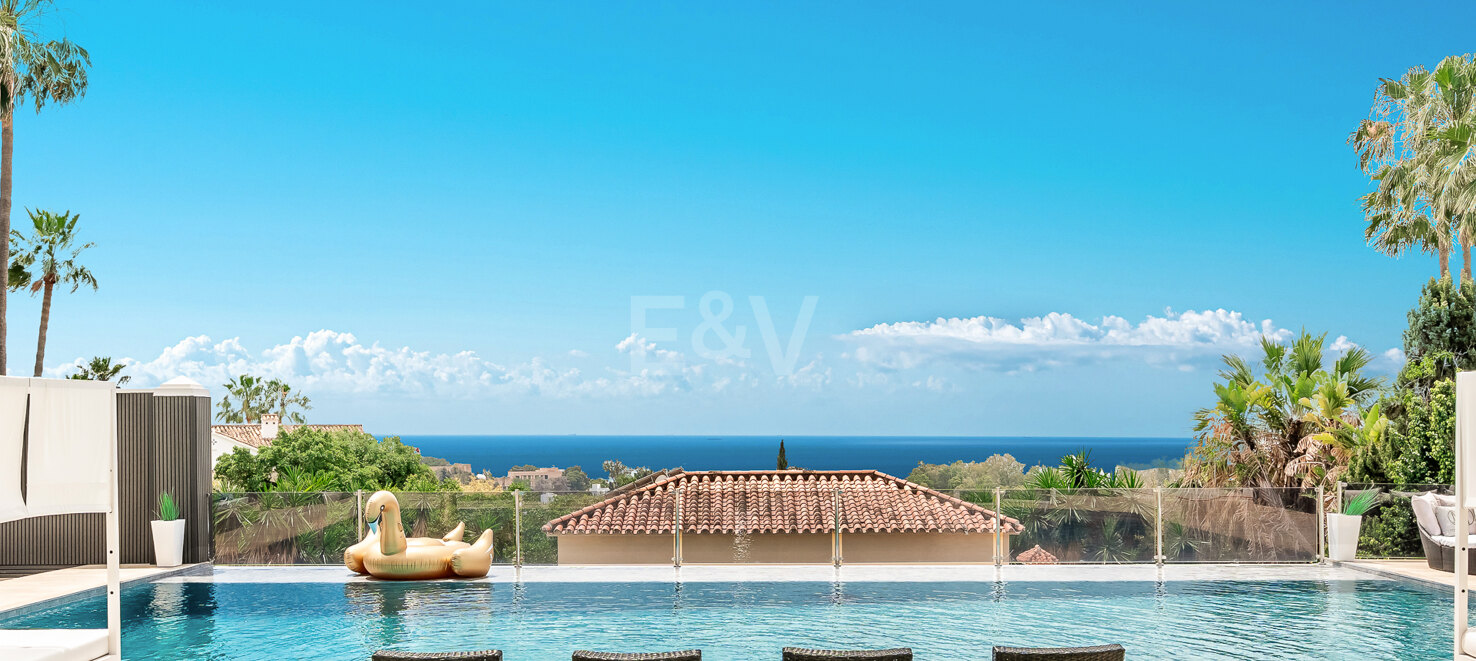 Magnificent Villa in Elviria with Stunning Sea Views