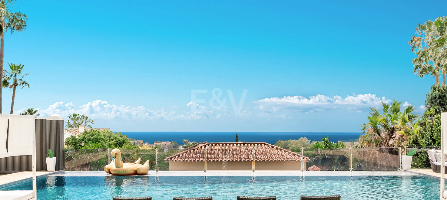 Magnificent Villa in Elviria with Stunning Sea Views