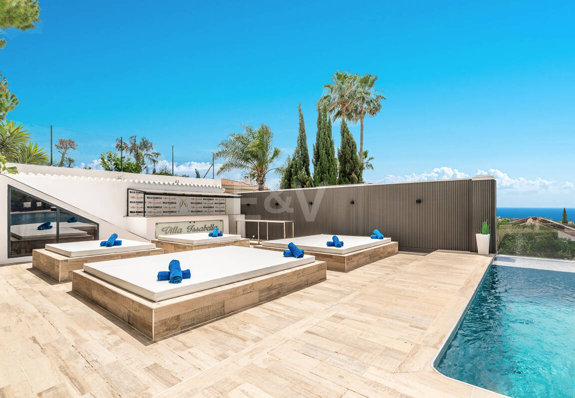 Magnifik Villa i Elviria med fantastisk havsutsikt