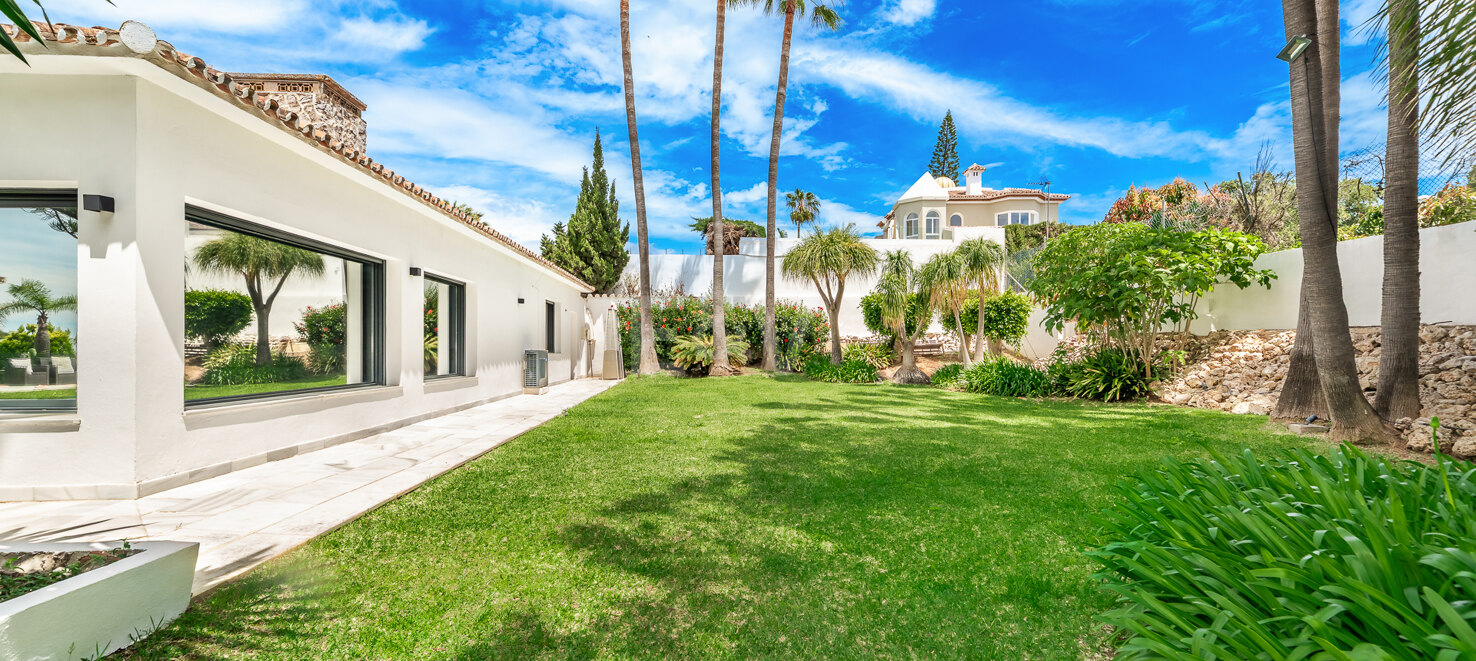 Magnificent Villa in Elviria with Stunning Sea Views