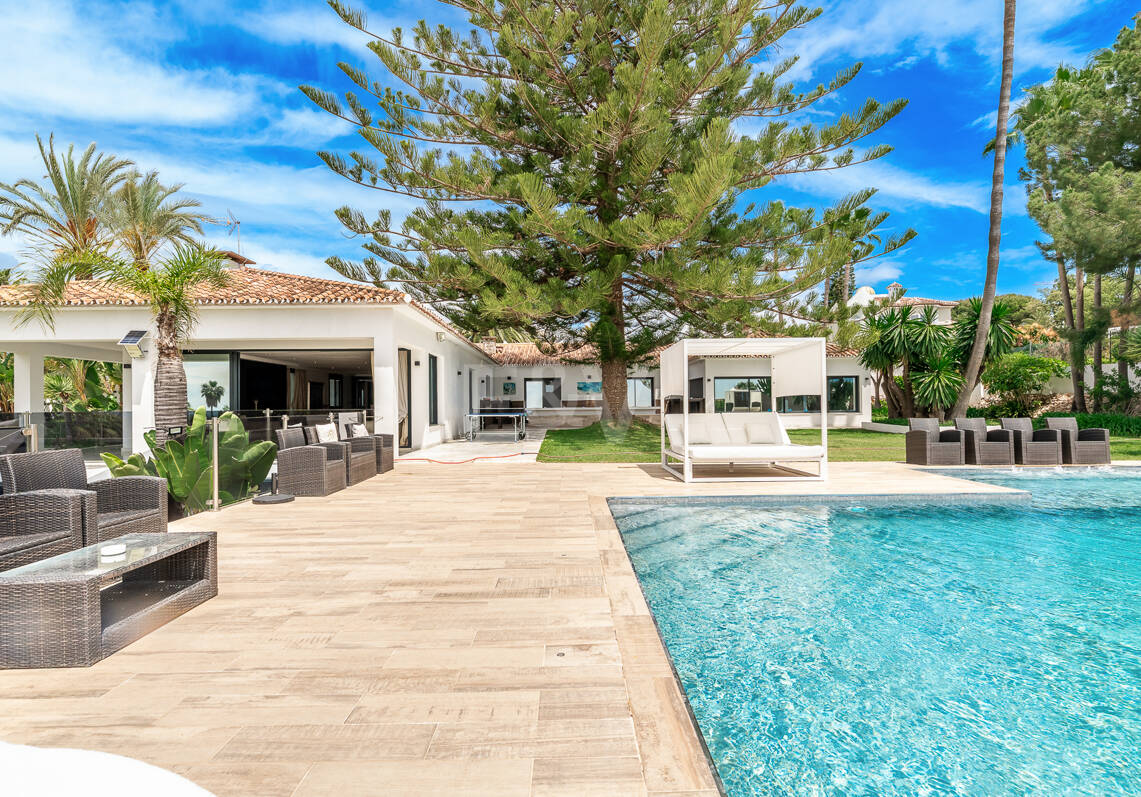 Magnífica villa in Elviria con impresionantes vistas al mar