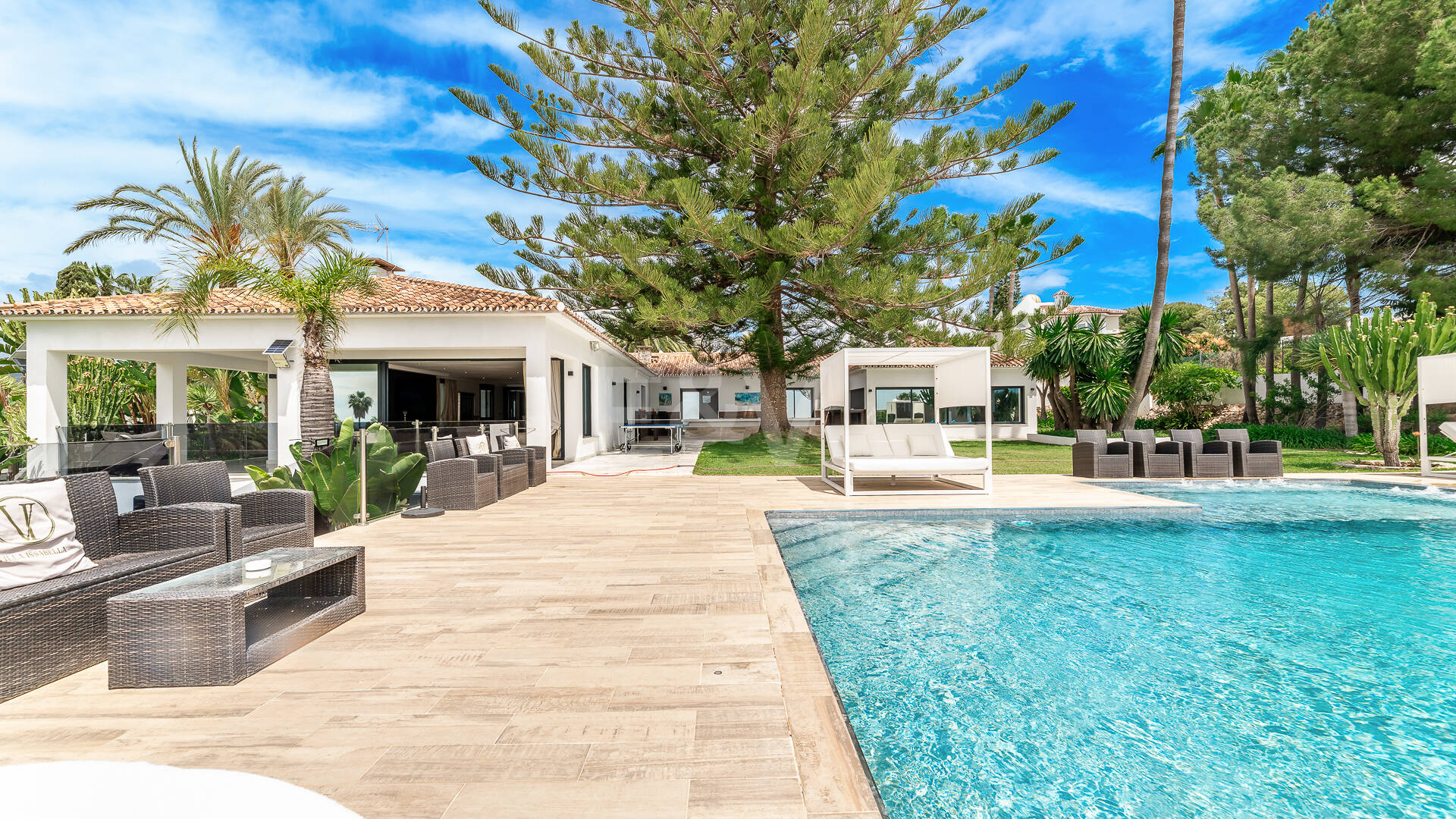 Magnifik Villa i Elviria med fantastisk havsutsikt