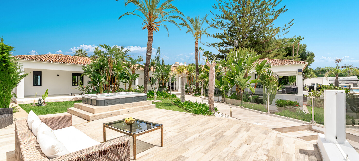 Magnificent Villa in Elviria with Stunning Sea Views