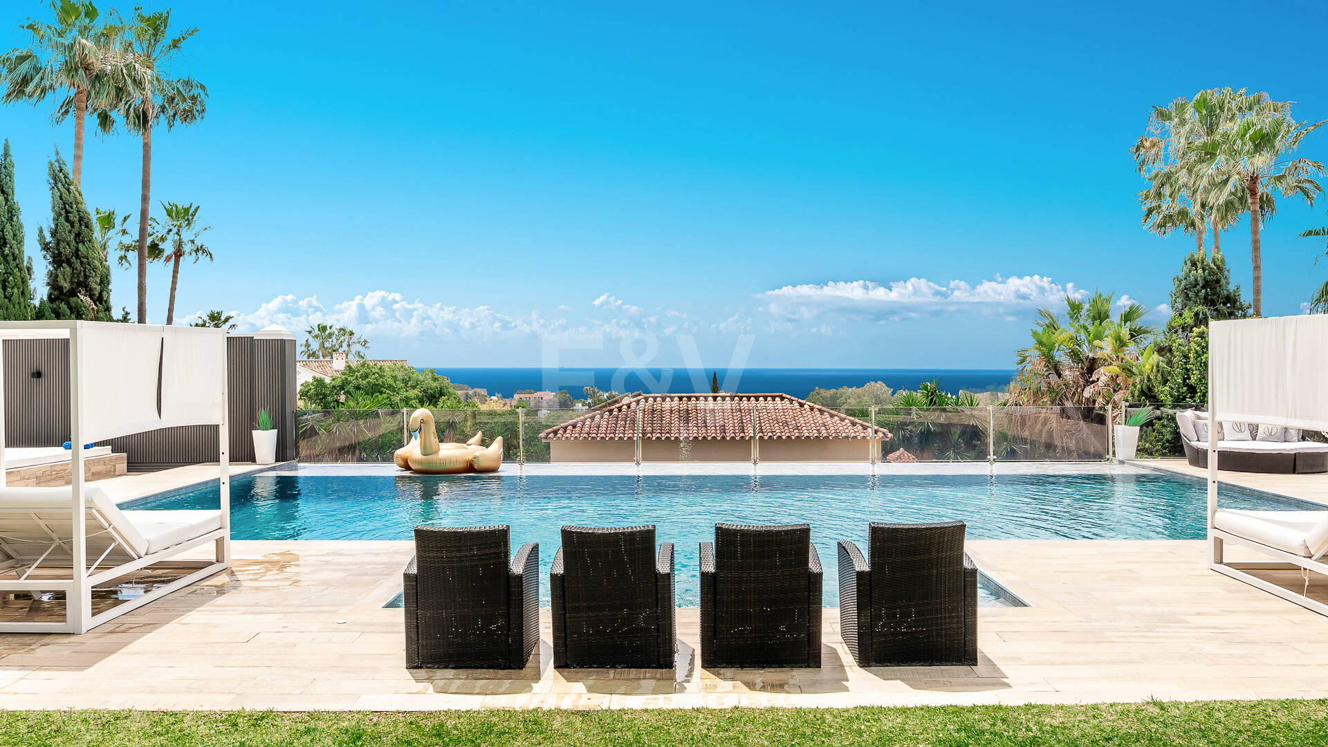 Herrliche Villa in Elviria mit einem fantastischen Meerblick