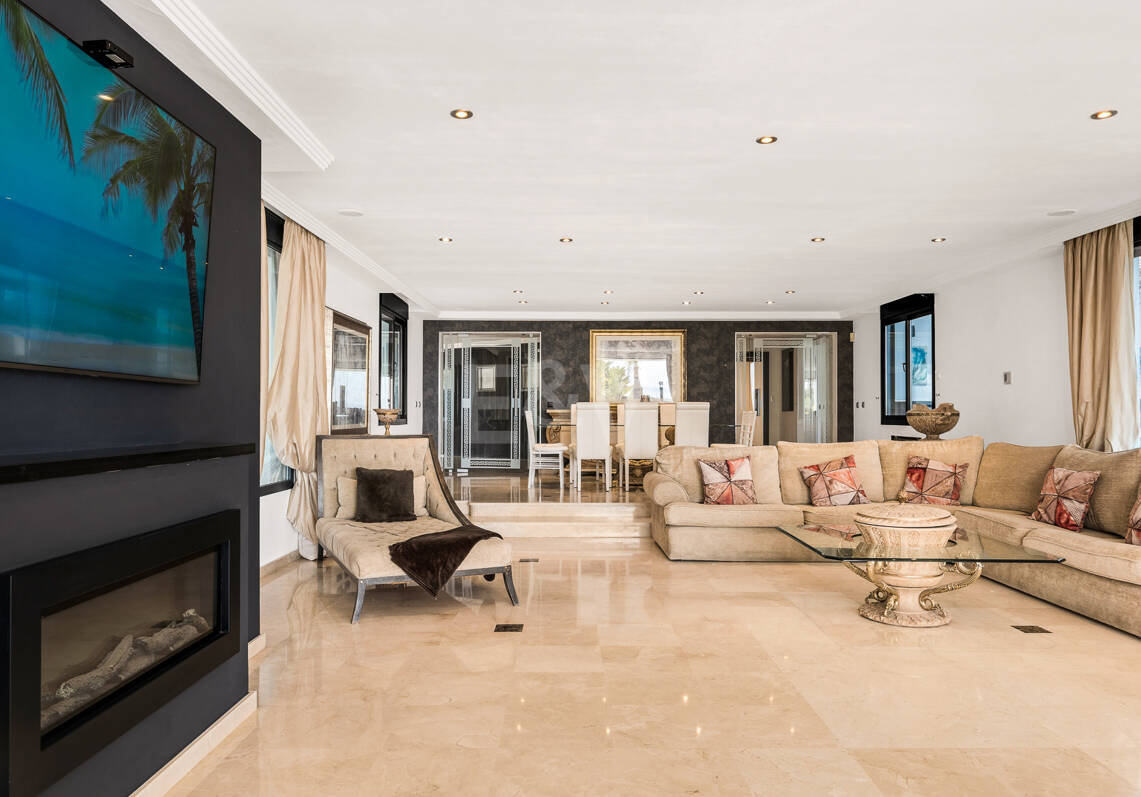Magnífica villa in Elviria con impresionantes vistas al mar