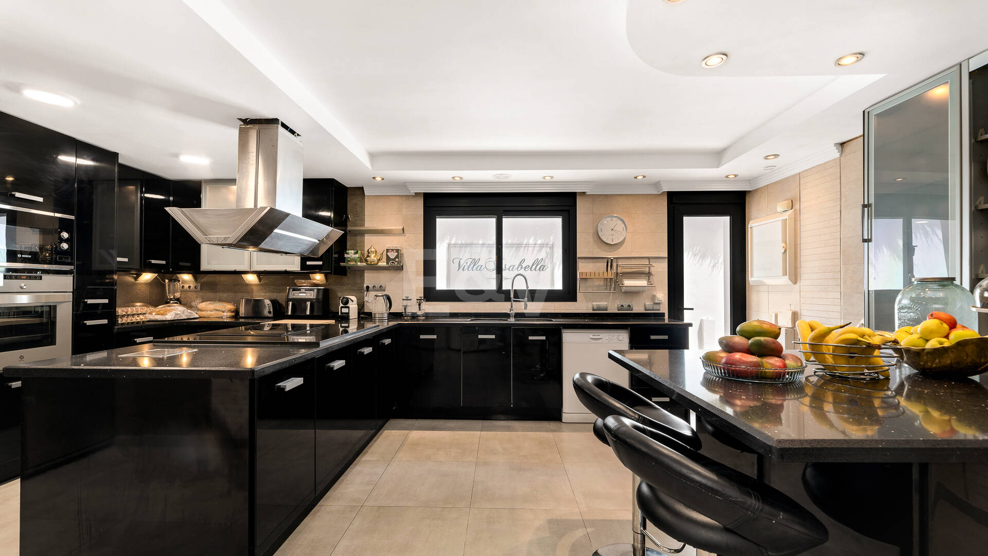 Herrliche Villa in Elviria mit einem fantastischen Meerblick