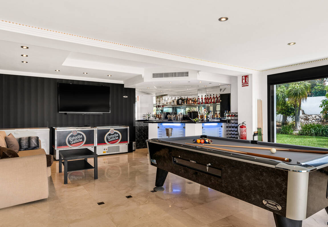 Magnifik Villa i Elviria med fantastisk havsutsikt