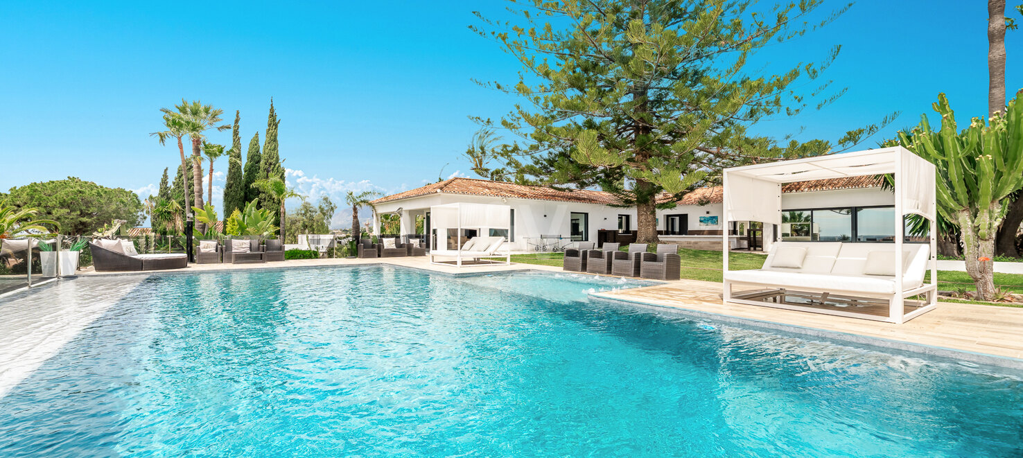 Magnificent Villa in Elviria with Stunning Sea Views