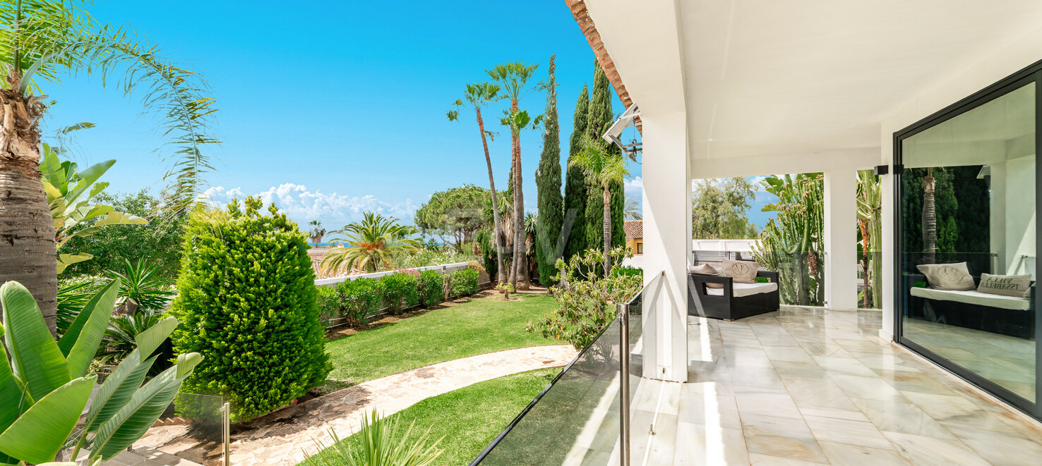 Magnificent Villa in Elviria with Stunning Sea Views