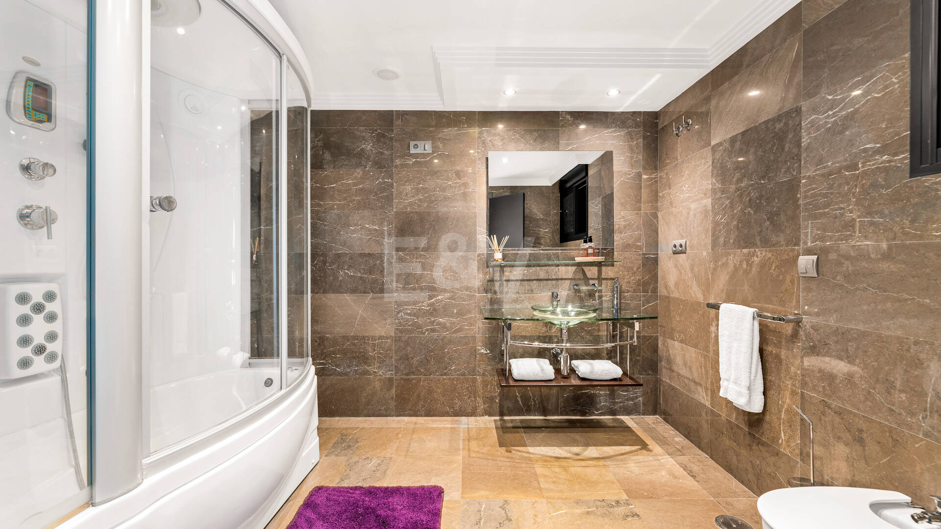 Magnifik Villa i Elviria med fantastisk havsutsikt