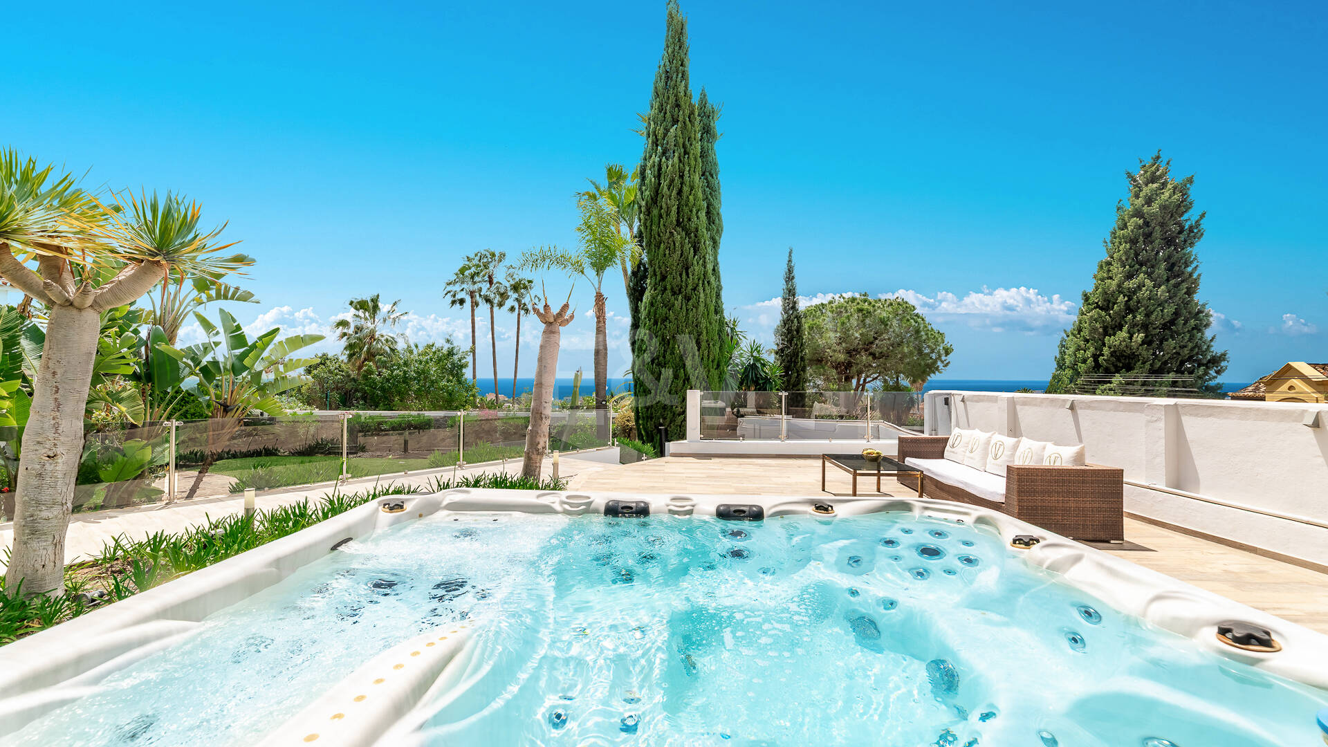 Herrliche Villa in Elviria mit einem fantastischen Meerblick