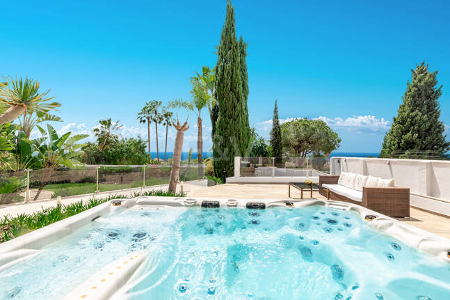 Magnifik Villa i Elviria med fantastisk havsutsikt