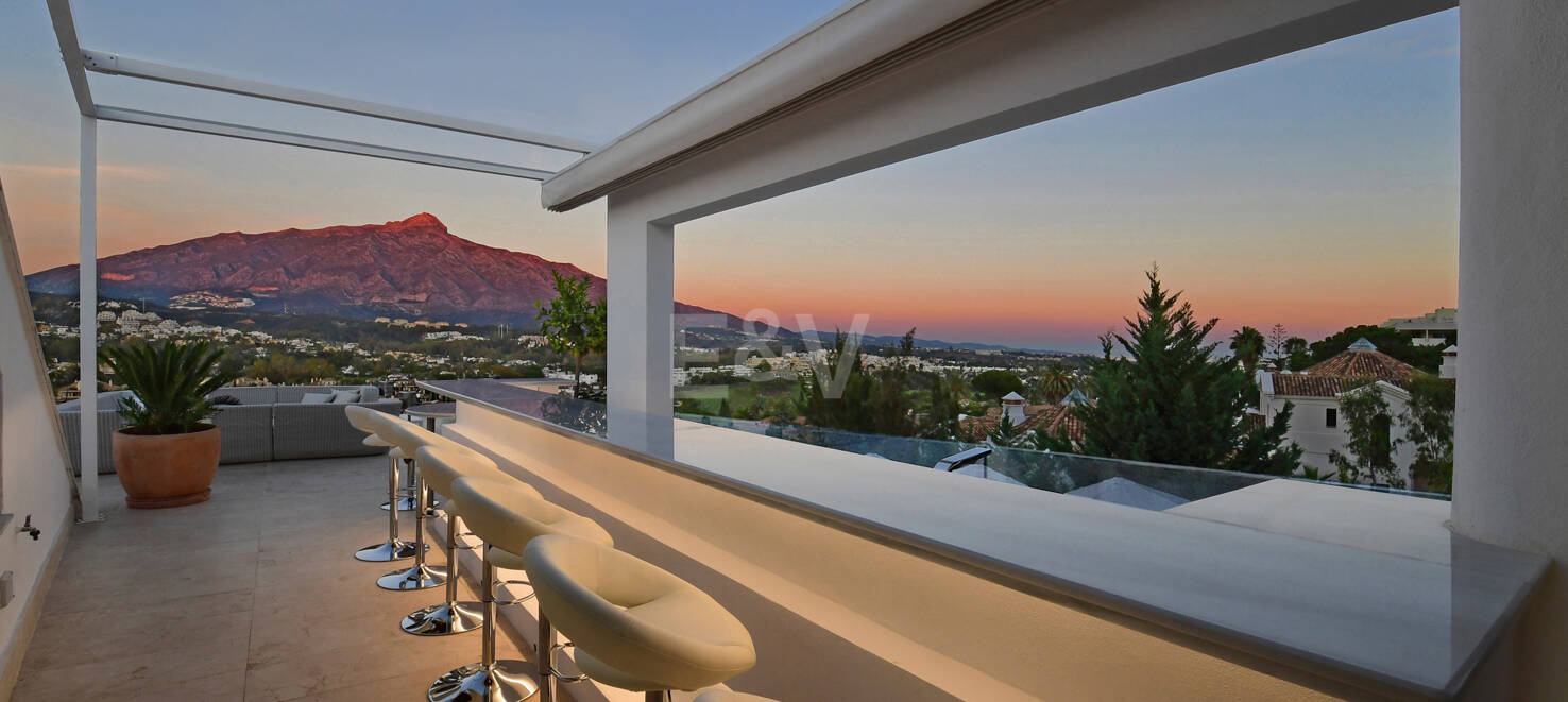 Villa contemporaine avec vue panoramique
