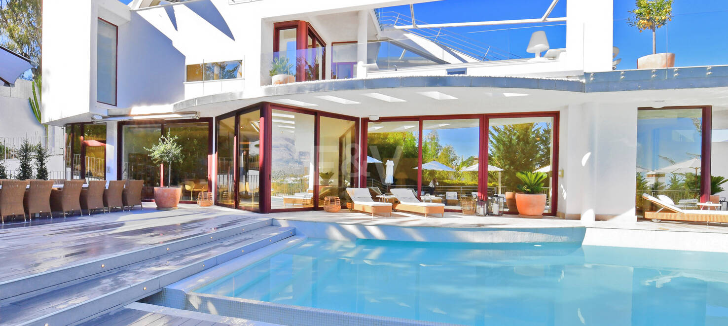 Villa contemporaine avec vue panoramique