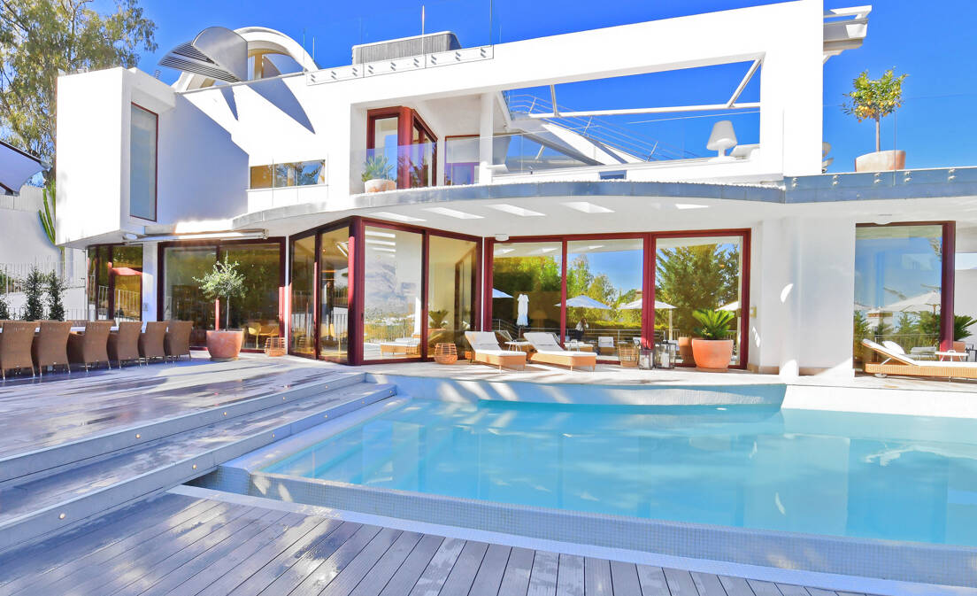 Villa contemporánea con vistas panorámicas. Precios desde €7,500