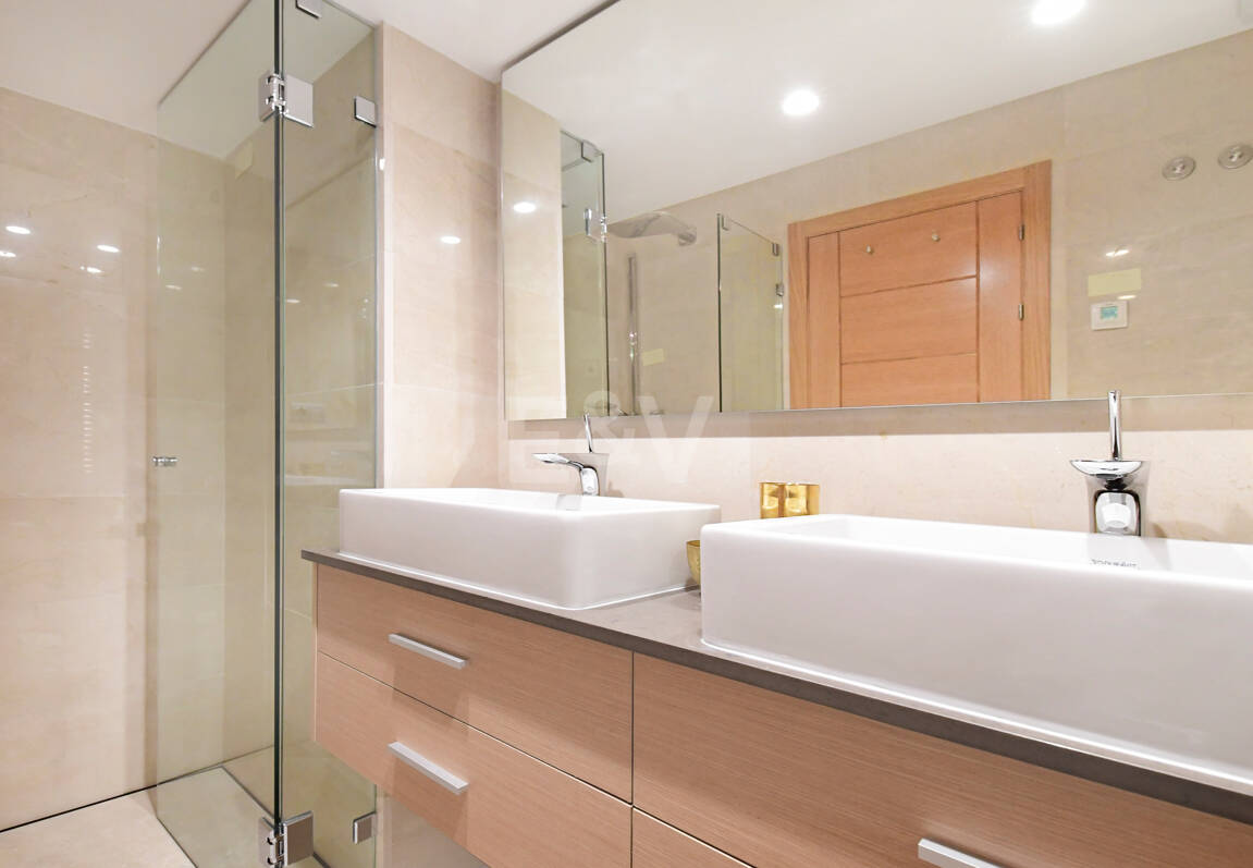 Moderne Villa mit Panoramablick.