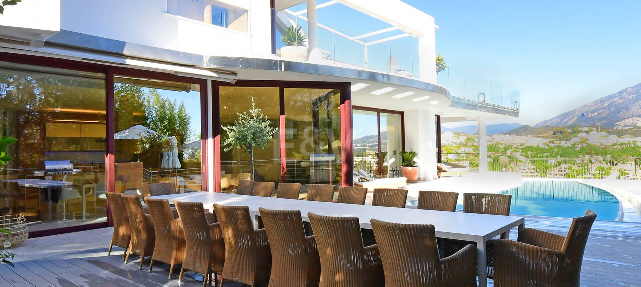 Villa contemporaine avec vue panoramique