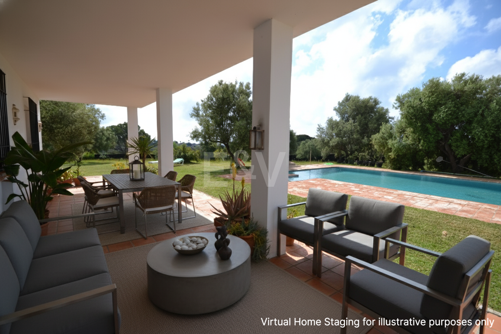 Charmante Landhausvilla mit großem Grundstück und Olivenhain