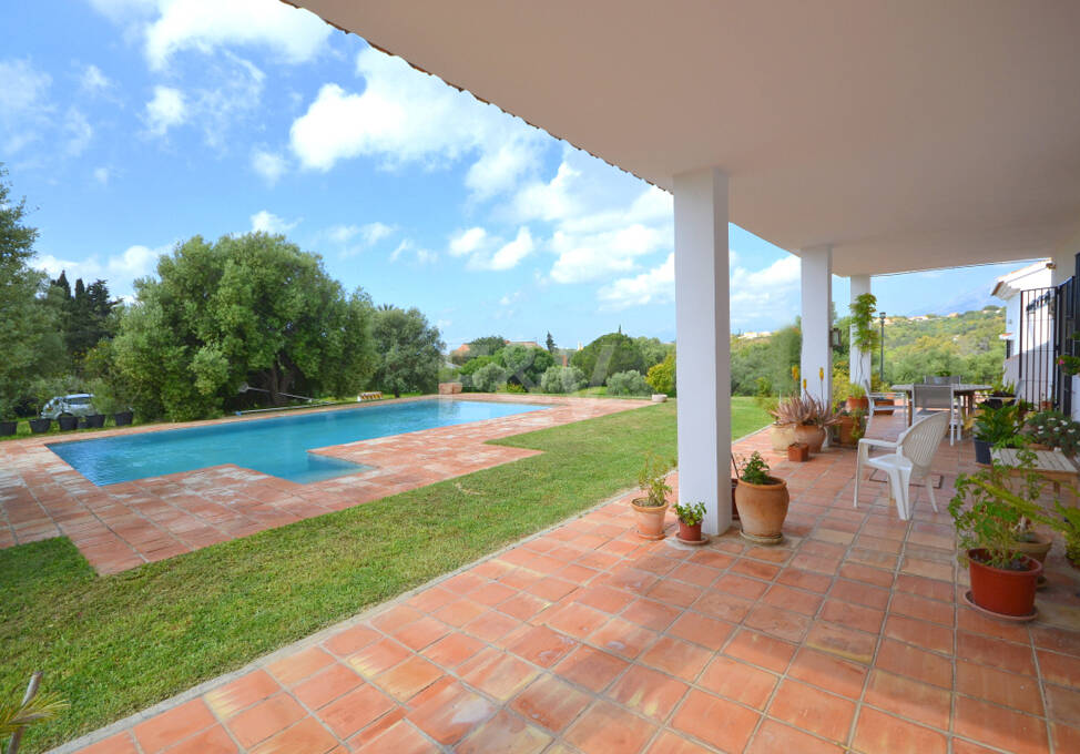Urocze country- stylu Villa z dużym wyrzutkiem i Olive Grove