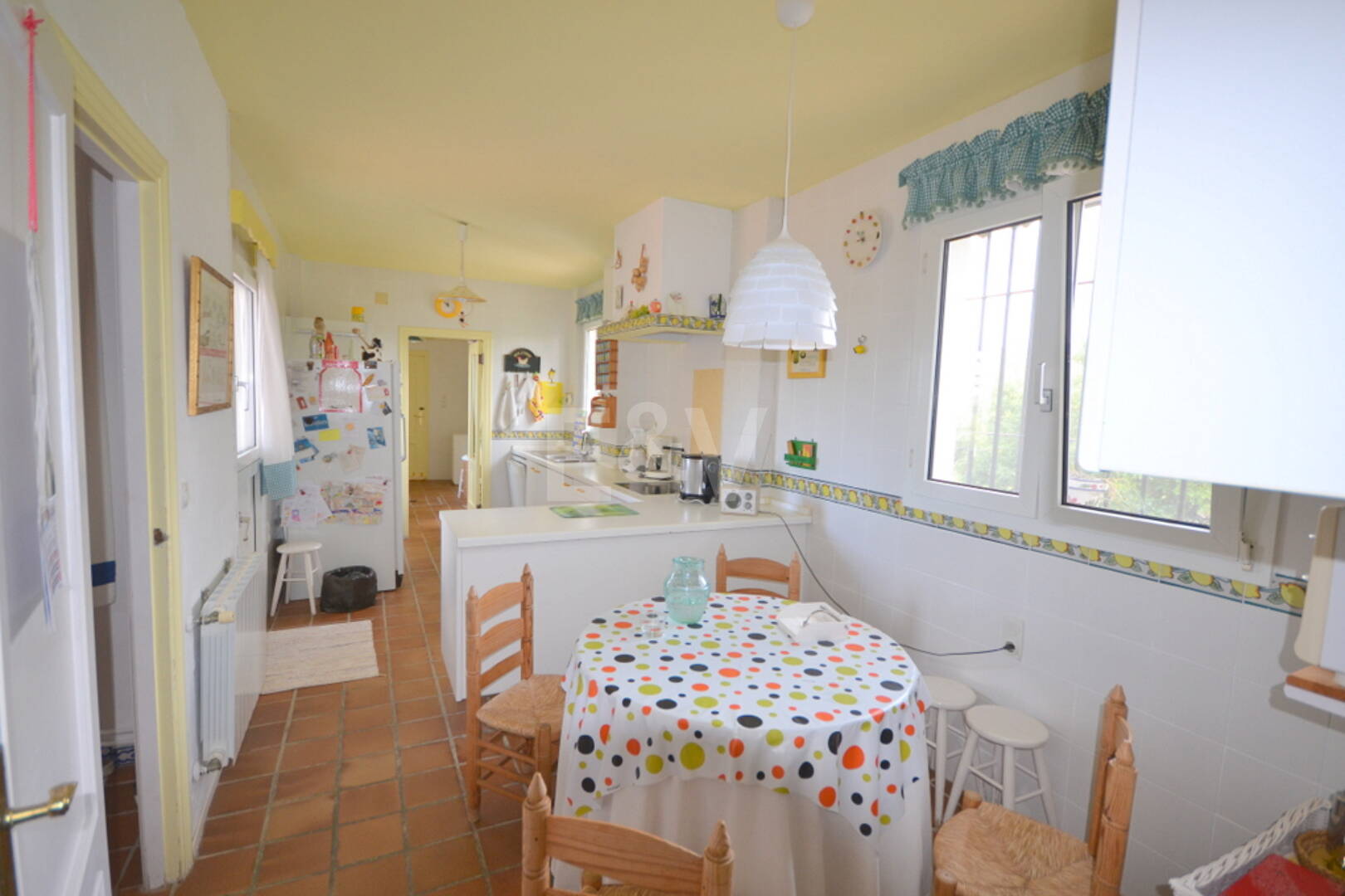 Charmante Landhausvilla mit großem Grundstück und Olivenhain